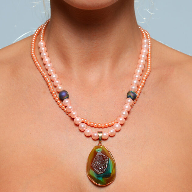 Колие " Orange pearl with agate"